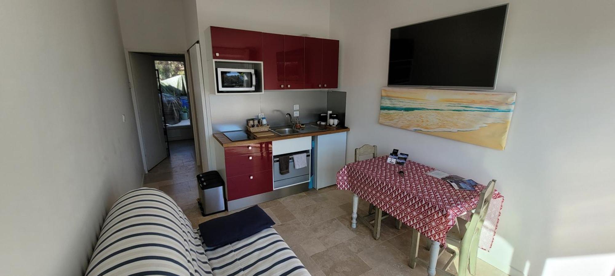 Meze Avec Vue Face A L'Etang Villa Buitenkant foto